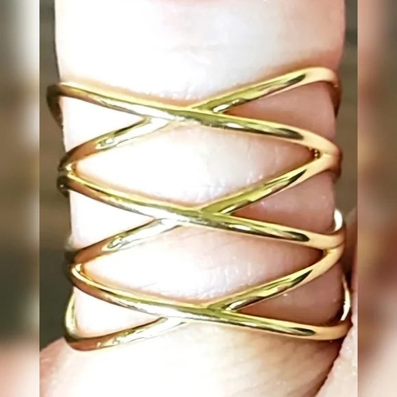 14K Yellow Gold Women's Triple Crossover Ring Size 7 - Picture 4 of 14